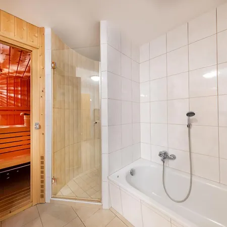 Schoeneben Wiesenwald 度假居 瓦尔德平古