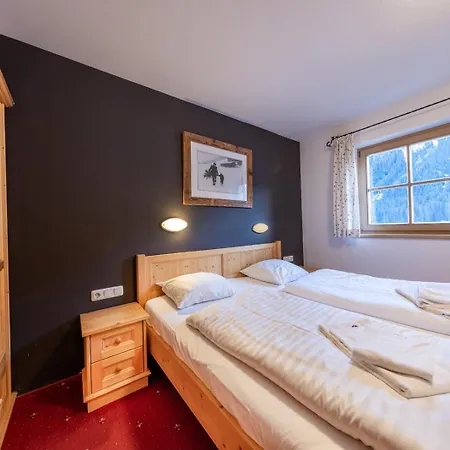 Schoeneben Wiesenwald Holiday home *